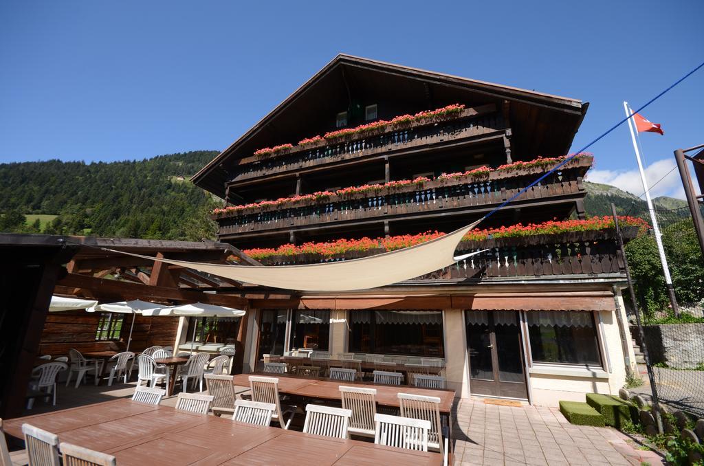 Family B&B Le Vieux Chalet Chateau-d'Oex Exterior photo